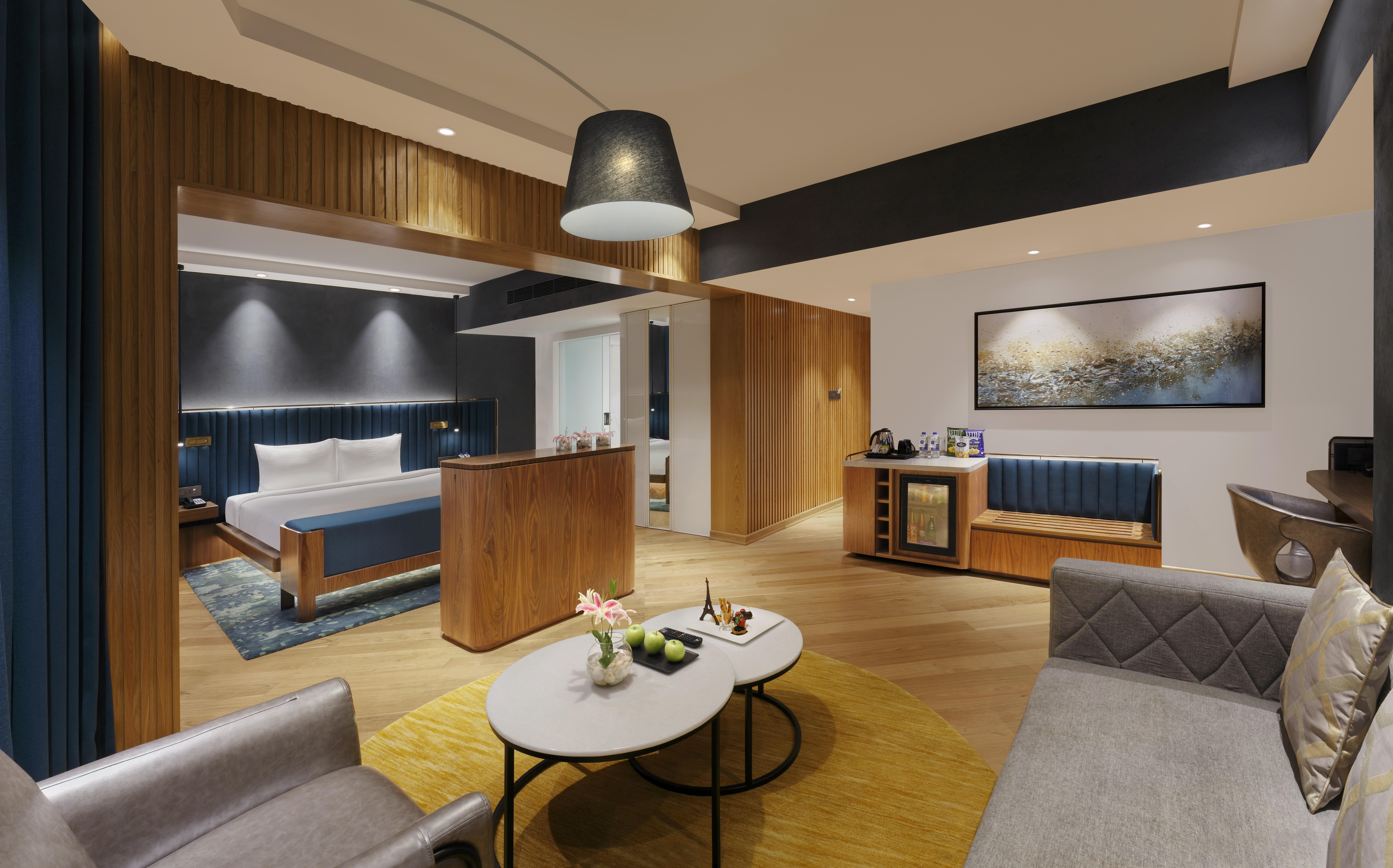 ホテル ノボテル ムンバイ ジュフ ビーチ エクステリア 写真 Suite