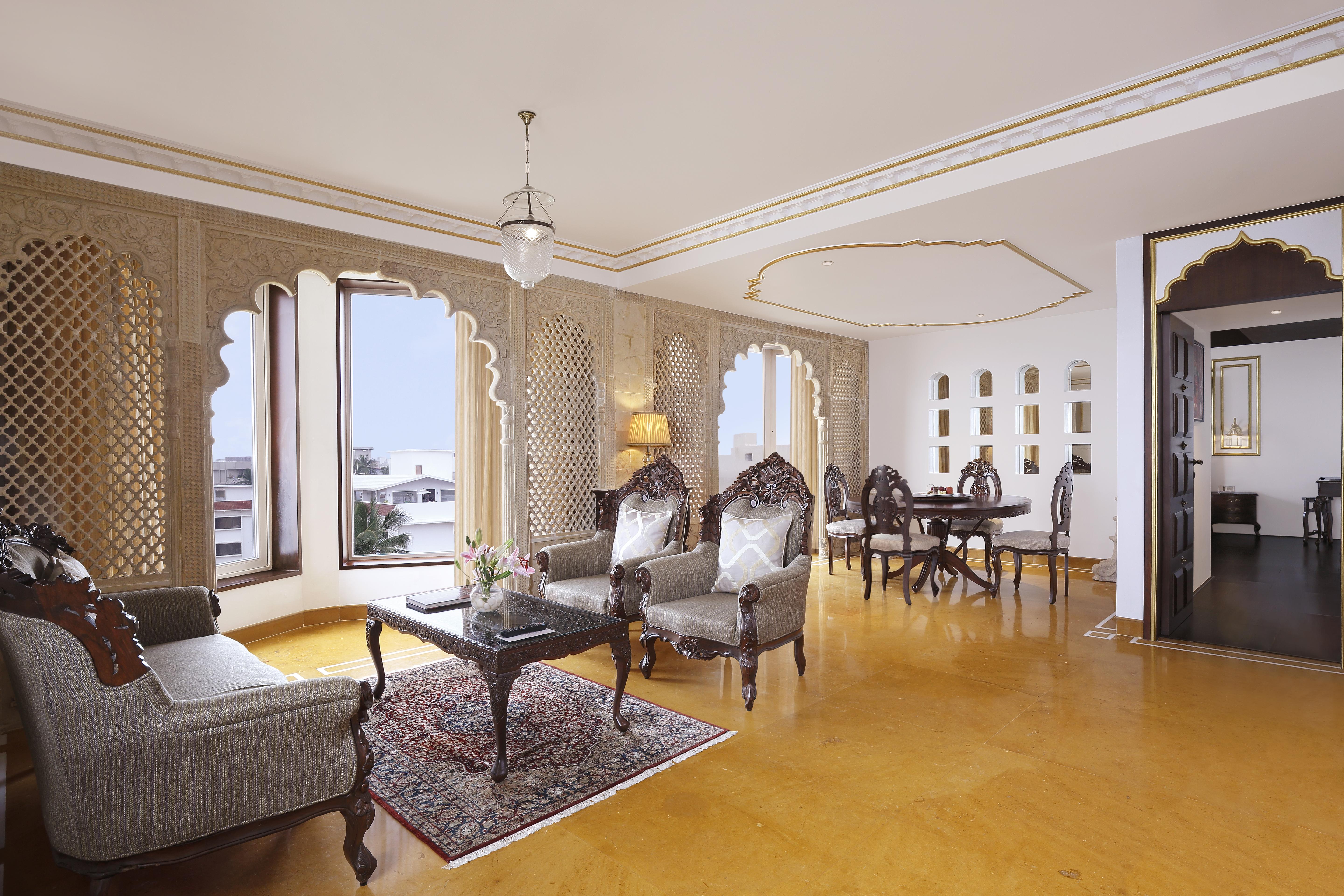 ホテル ノボテル ムンバイ ジュフ ビーチ エクステリア 写真 A suite at the Taj Mahal Palace